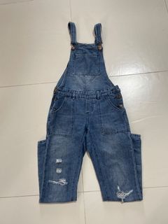 (Category: ) located in . Submitted by hypebeast03 (Listing ID 1109004379, Image 1). Description: .