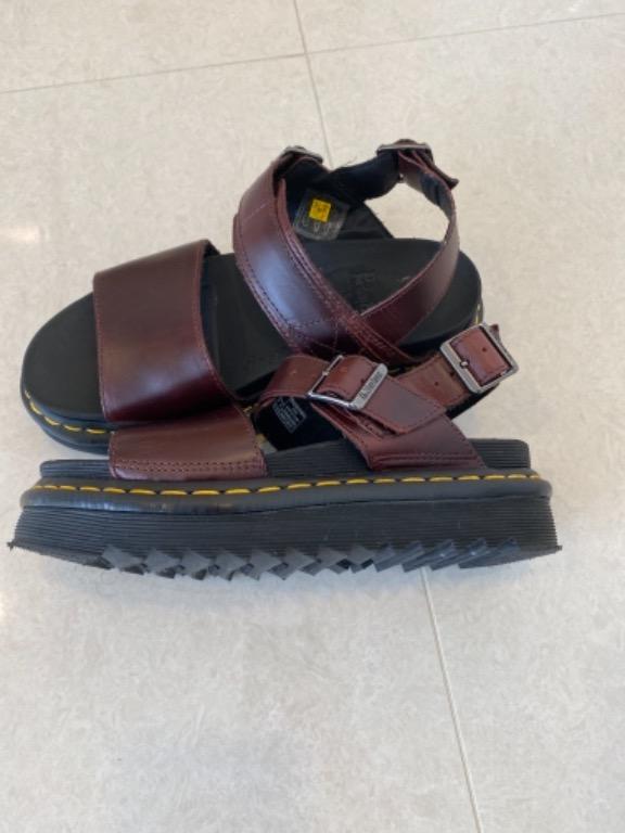 Voss women's patent best sale leather strap sandals