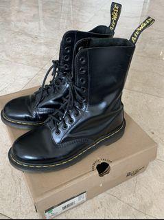 Dr Martens Boots 1490