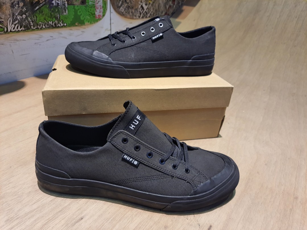 Huf Classic Lo Black on Black