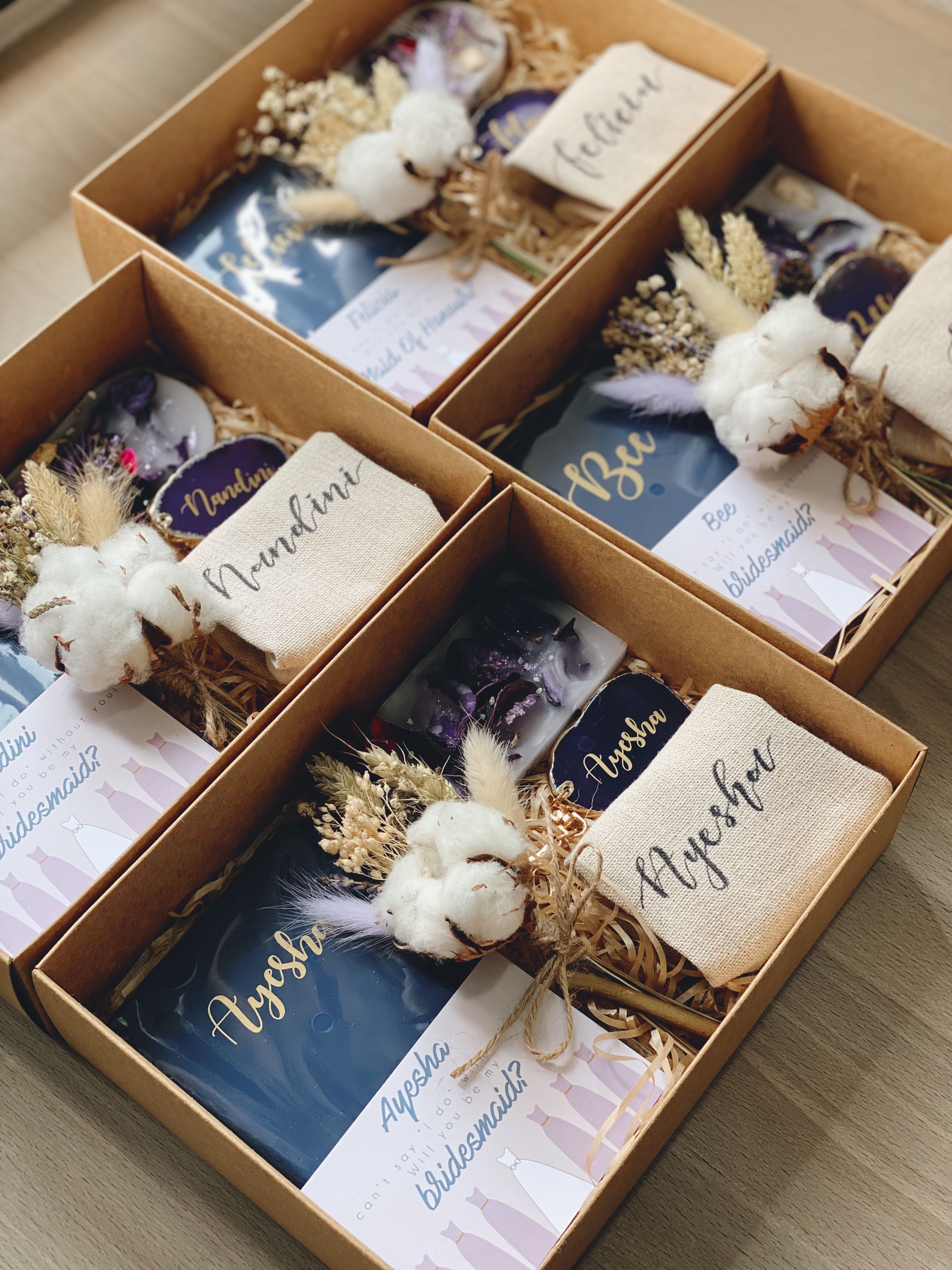 Kraft gift box bridesmaid kits proposal, Hobbies & Toys, Stationery