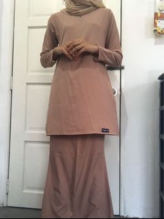 (Category: ) located in . Submitted by ecah.wardrobe (Listing ID 1108934516, Image 1). Description: .