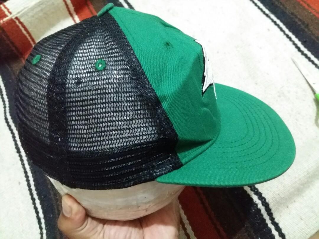 Lrg trucker hat outlet