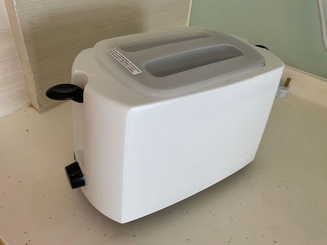 Nice toaster from Courts TV Home Appliances Kitchen Appliances Ovens Toasters on Carousell