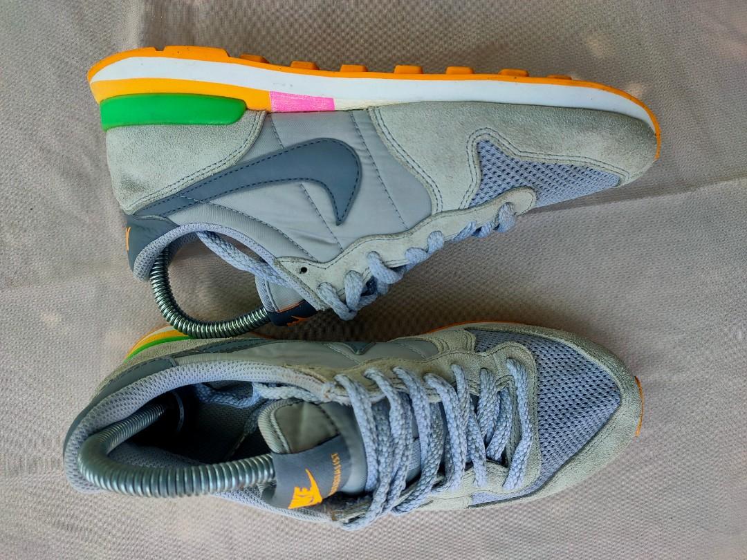 nike internationalist 38.5