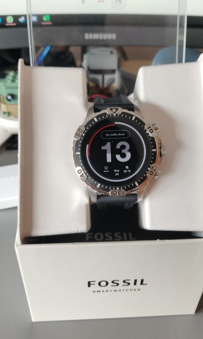 PreLoved Fossil Gen 5 Garrett HR Smartwatch, Men's Fashion, Watches