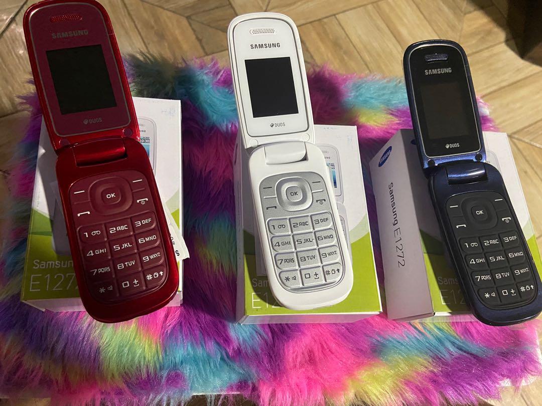 samsung flip e1272 units (Category: Early Generation Mobile Phones) located in Quezon City. Submitted by auspv_collections (Listing ID 1109004506, Image 2). Description: 👉ONHAND Vintage Cellphone Units available ready for shipping.. 🛵📱😊 (as of aug 20) 📌6300 - 2,000 📌8210 - 2,000 📌3100 - 1,500 📌5300 - 2,500 📌8310 - 2,000 📌6510 - 2,000 📌5310 - 1,800 📌2610 - 1,200 📌3200 - 1,800 📌105 - 1,200 📌samsung e1272 - 1,800 (blue, white, red) 📌
