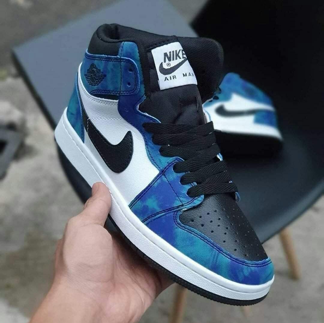 SEPATU NIKE AIR JORDAN RETRO HIGH Fesyen Pria Sepatu Sneakers