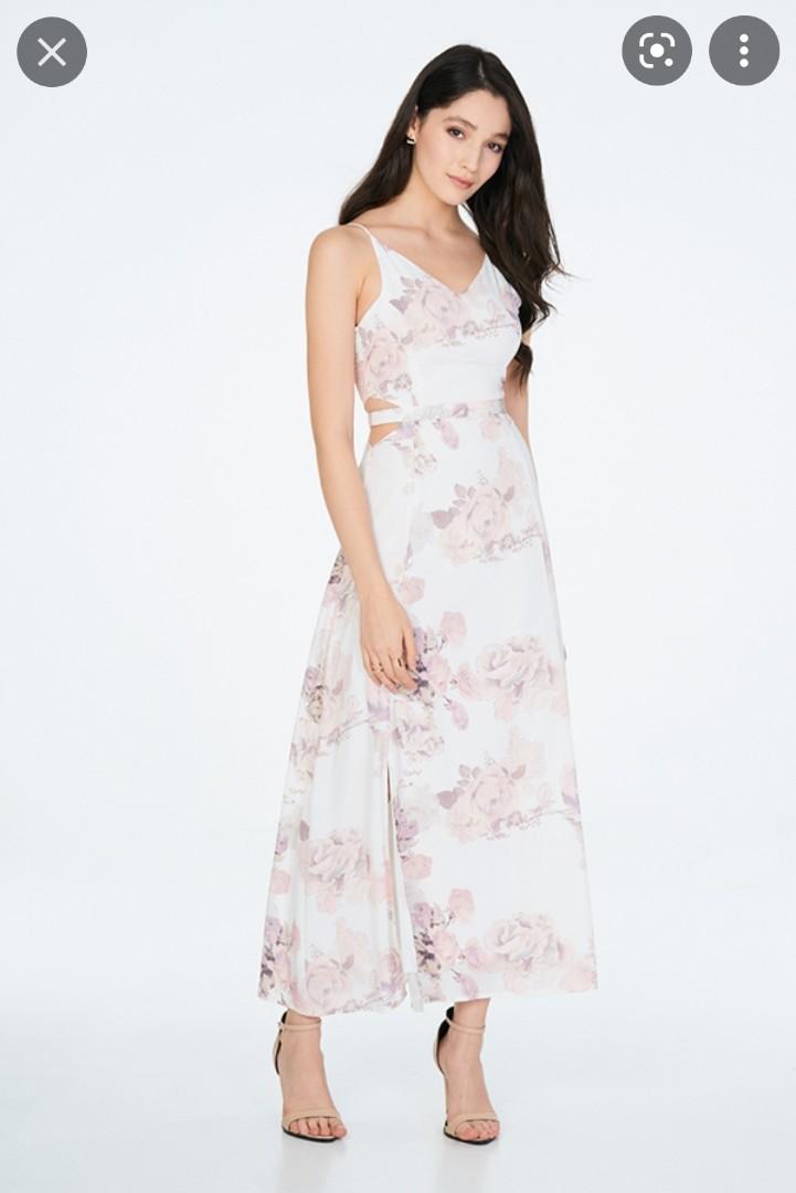 Theclosetlover Leith Floral Maxi Dress size S Women s Fashion Dresses Sets Dresses on Carousell