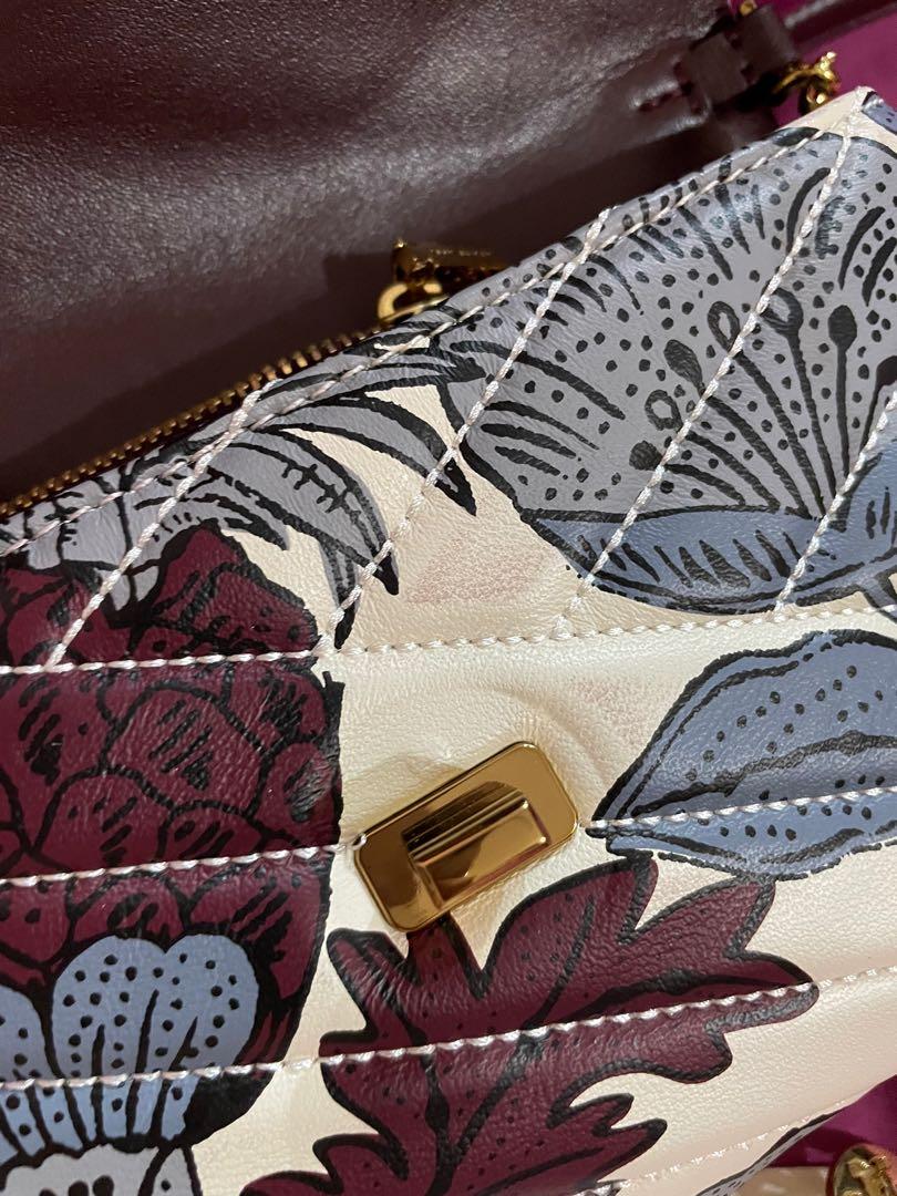 Tory burch kira cheap chevron printed chain wallet