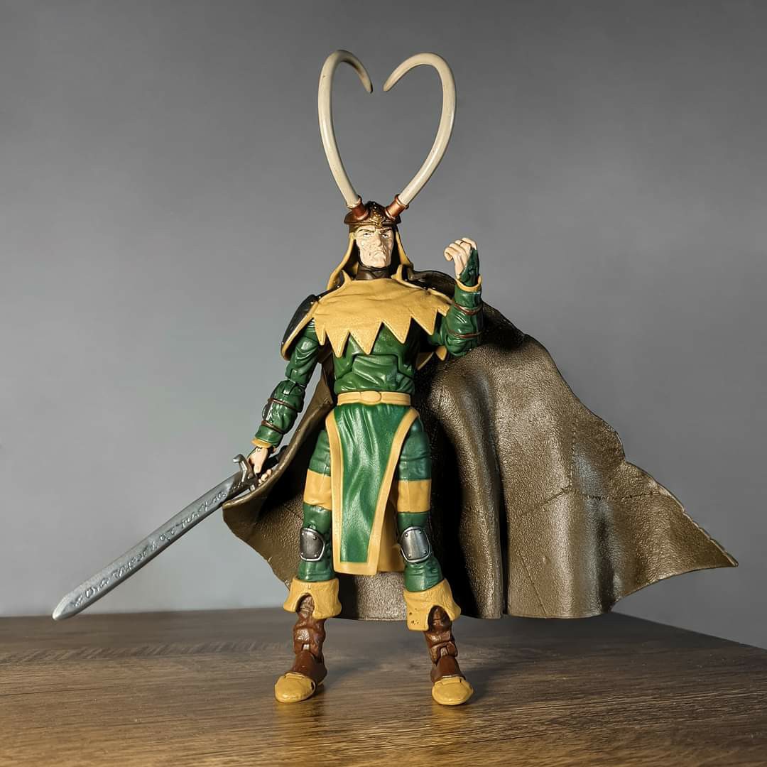 Toybiz loki deals
