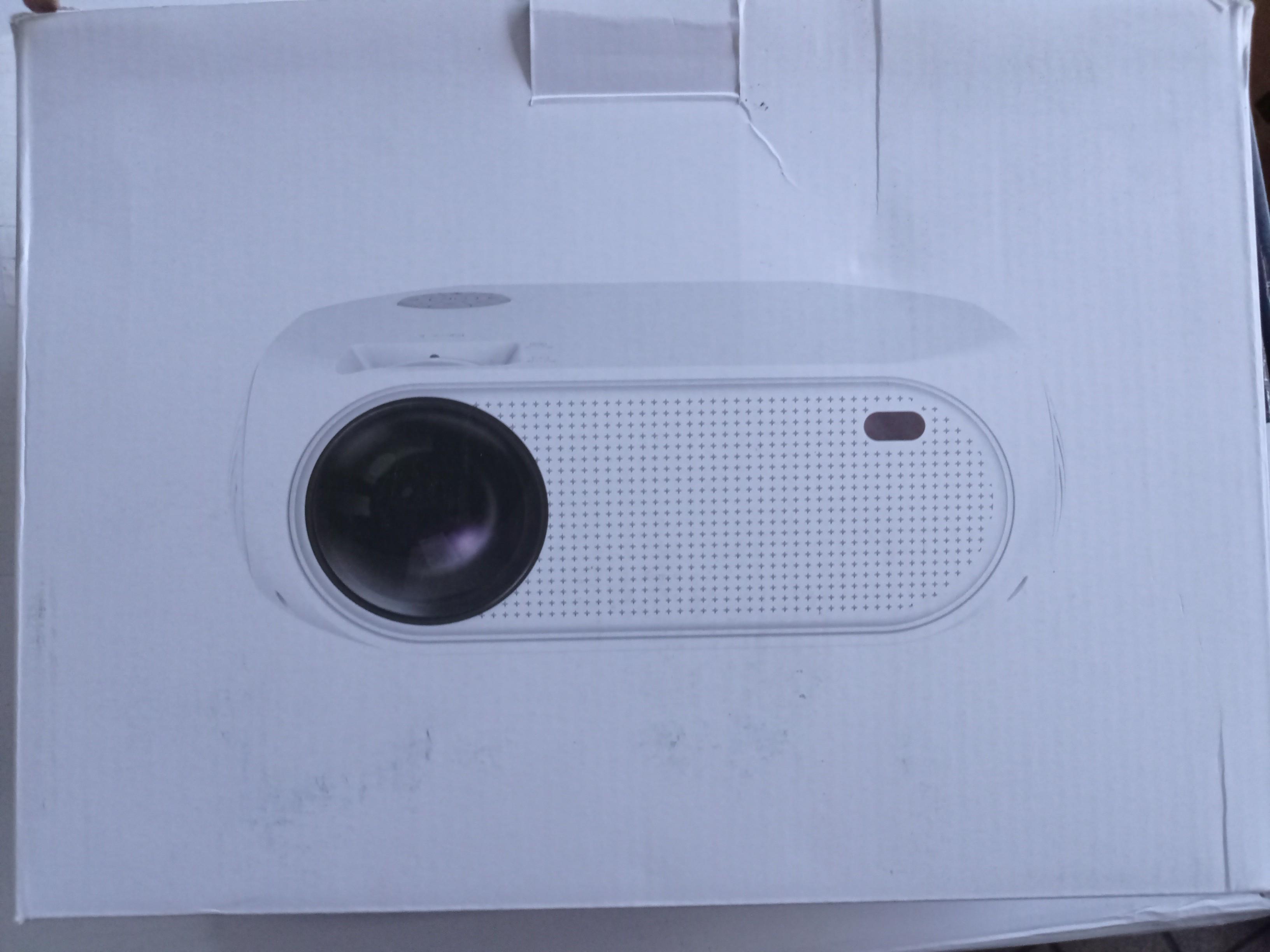 Vankyo Projector E08, TV & Home Appliances, TV & Entertainment