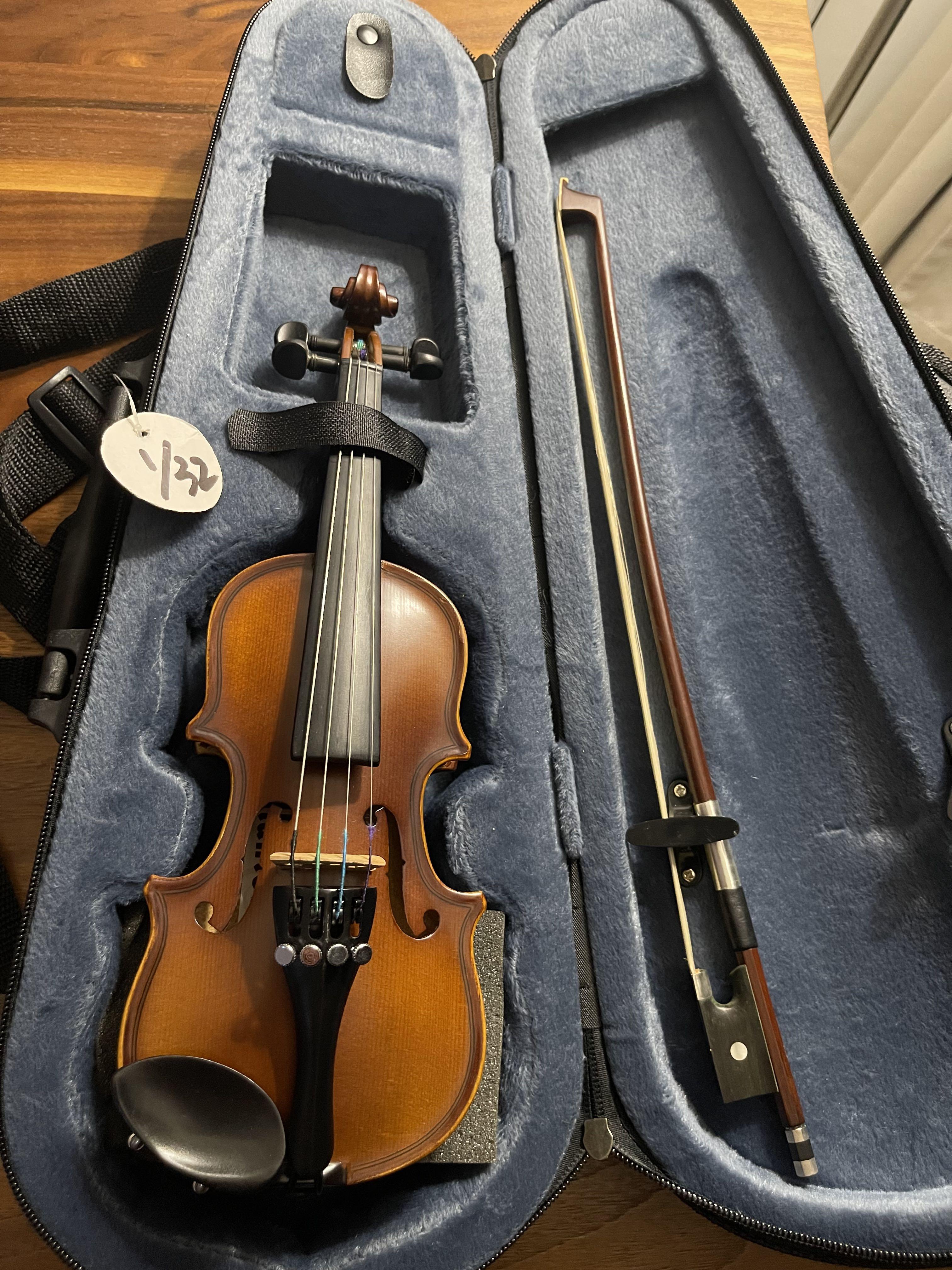 1/32 Johann Strings Violin, Hobbies & Toys, Music & Media, Musical