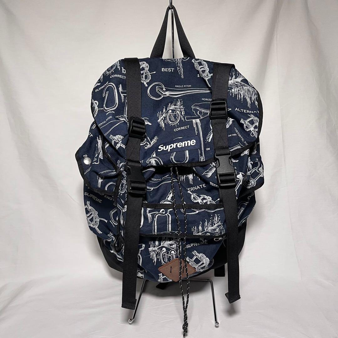 90% new Supreme 24th Backpack - Navy 深藍色背囊書包背包, 男裝, 袋
