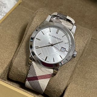 (Category: ) located in . Submitted by lizredclosetph (Listing ID 1109201260, Image 1). Description: .