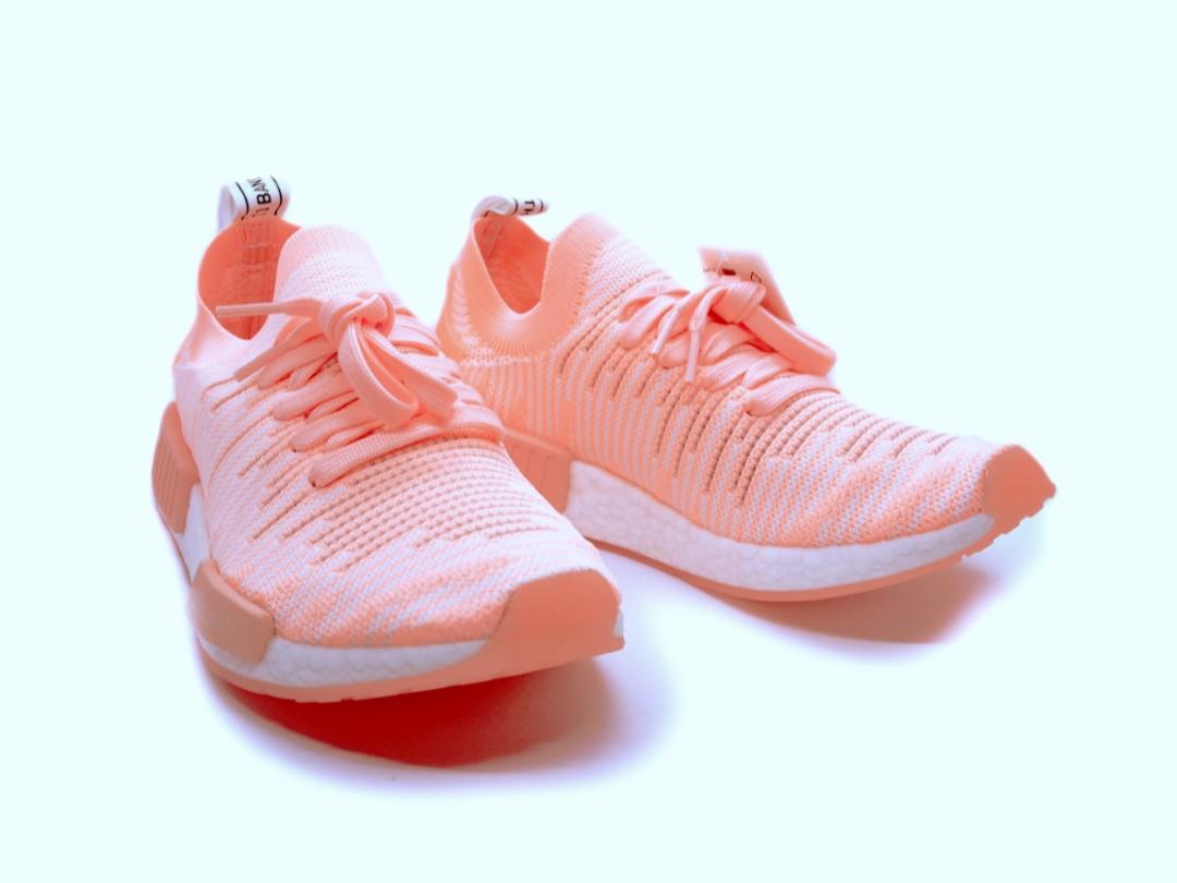 Adidas women's pink nmd_r1 stlt primeknit sneakers discount