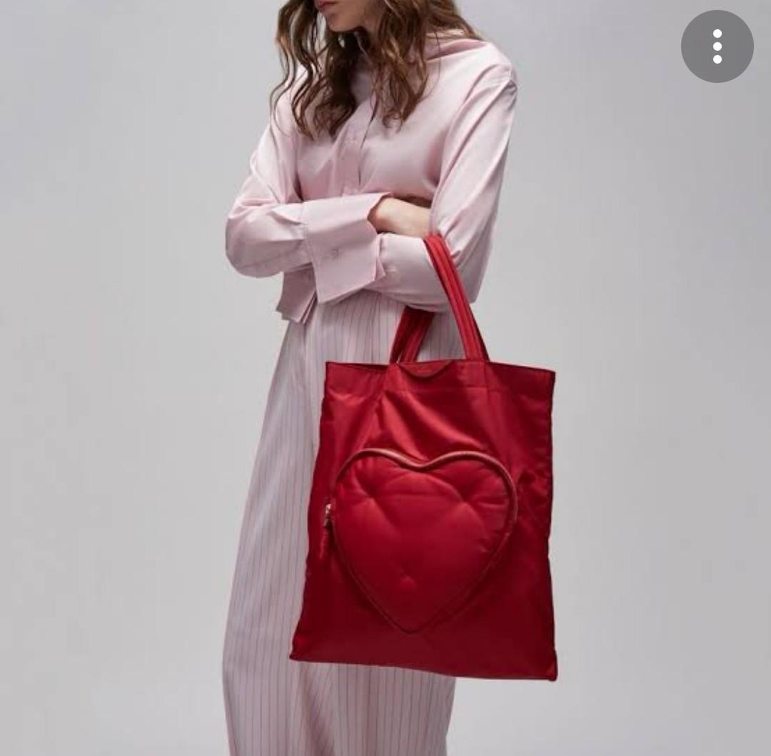 Anya hindmarch top chubby heart tote