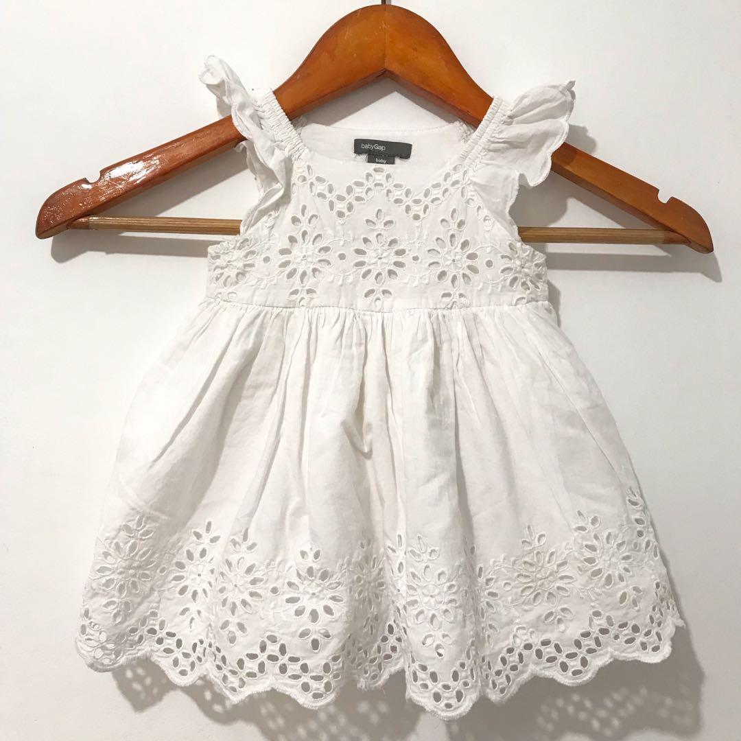 Gap eyelet dress hotsell