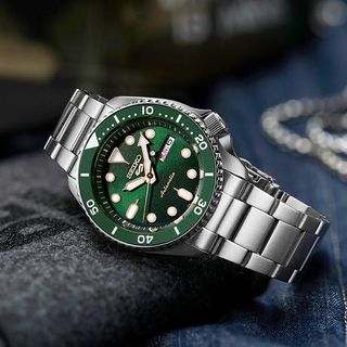 Watch green dial store