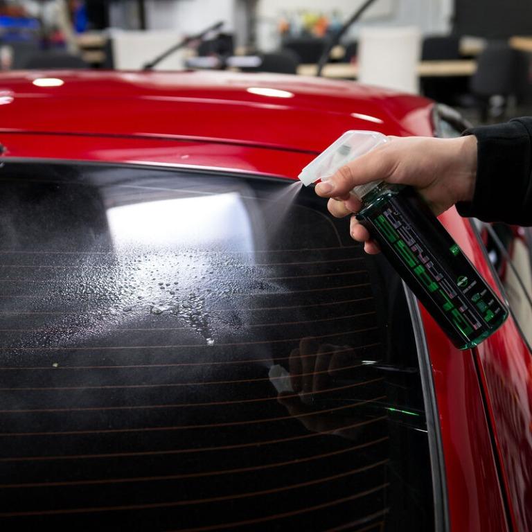 Chemical Guys streak free Signature Series Glass Cleaner Ammonia Free