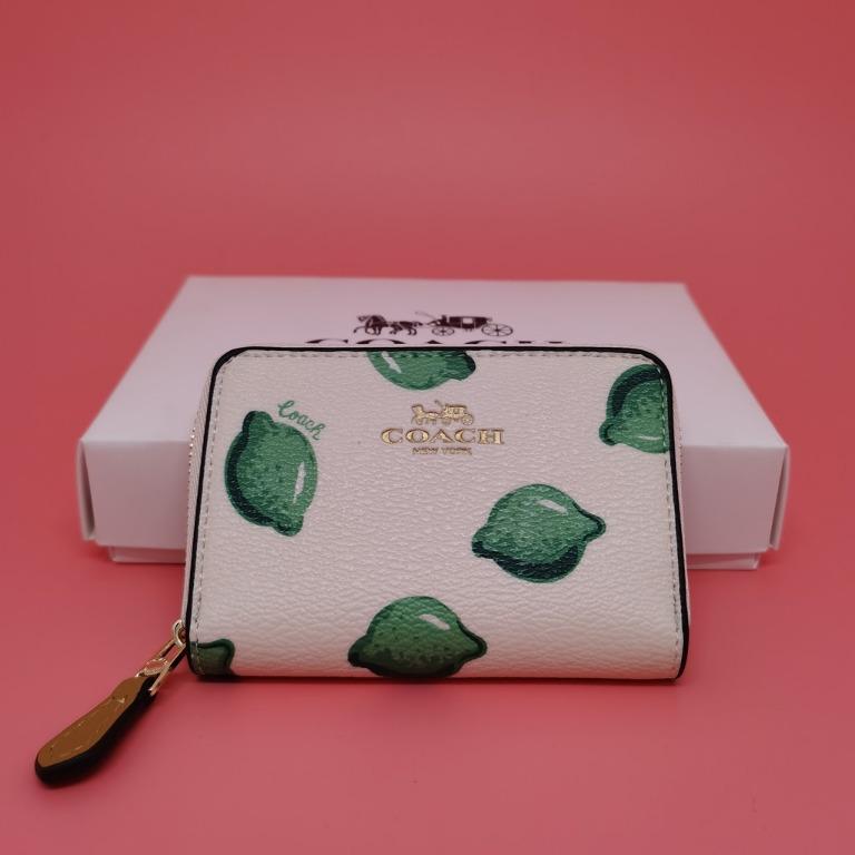 Coach Green Lemon Collection Premium Design Wallet Zip Short Purses With full set box RM 110 Without box RM 90