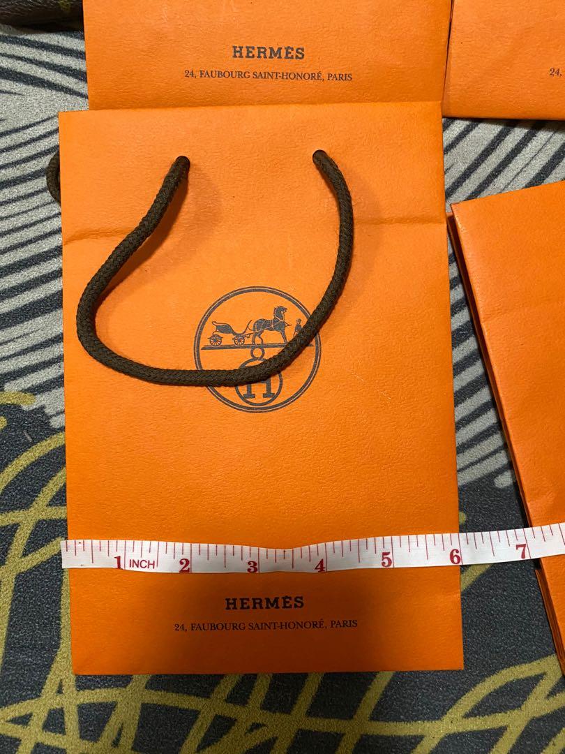 Hermes small paper bags (Category: Luxury Accessories) located in Cainta. Submitted by jtc23 (Listing ID 1109342721, Image 3). Description: 450 each 400 each if take all Thank you 🙏.