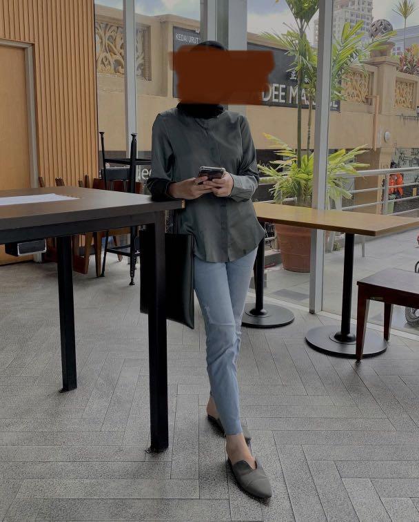 hu0026m h u0026 m satin green blouse, Women's Fashion, Tops, Blouses on Carousell