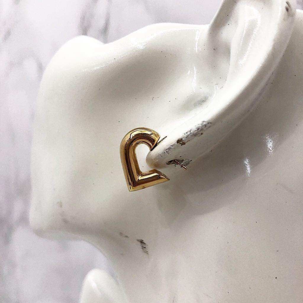 louis vuitton heart earring