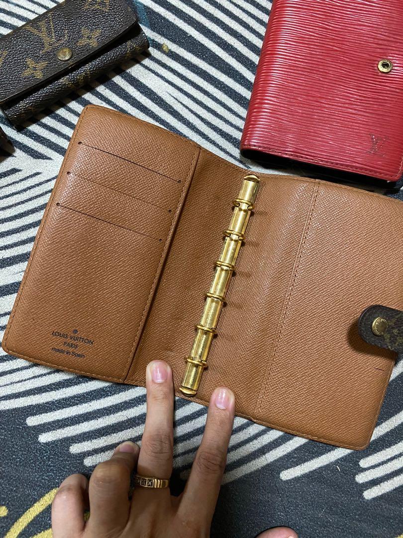 Louis Vuitton mini agenda monogram (Category: Luxury Bags & Wallets) located in Cainta. Submitted by jtc23 (Listing ID 1109342301, Image 3). Description: Authentic Louis Vuitton mini agenda Negotiable for sure buyer Used but not abused please see photos to appreciate Agenda alone Wala na iba kasama Thank you.