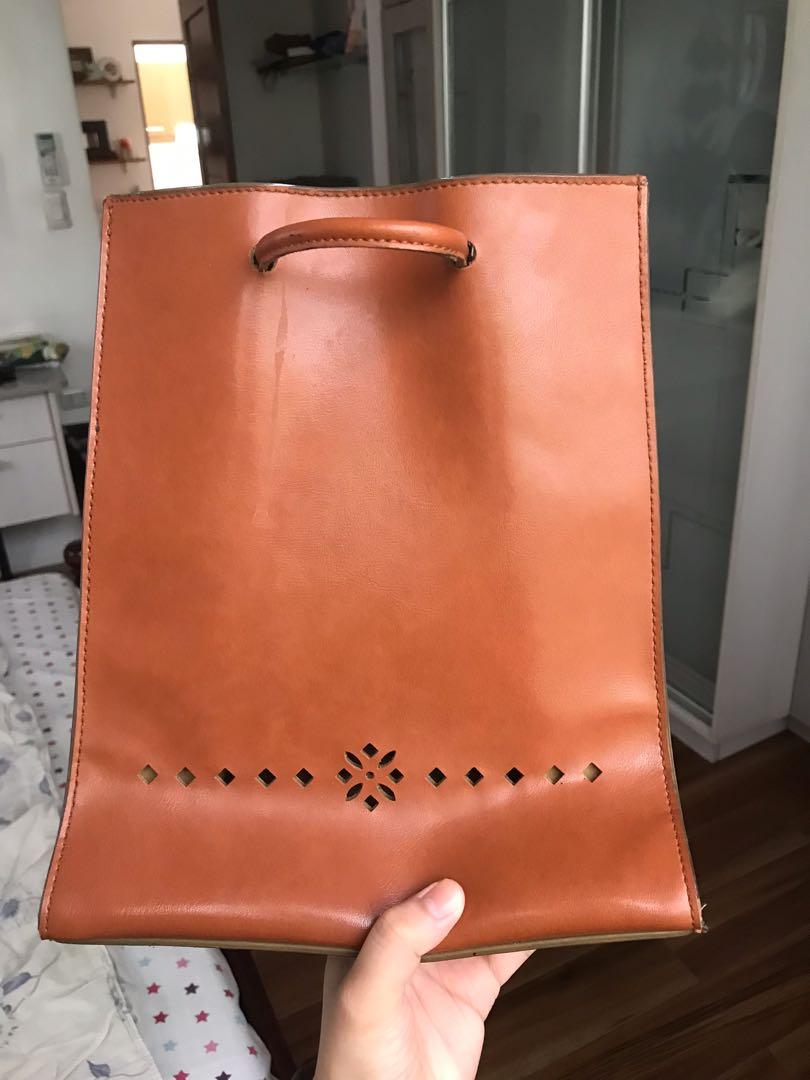 Vintage best sale mondani handbags
