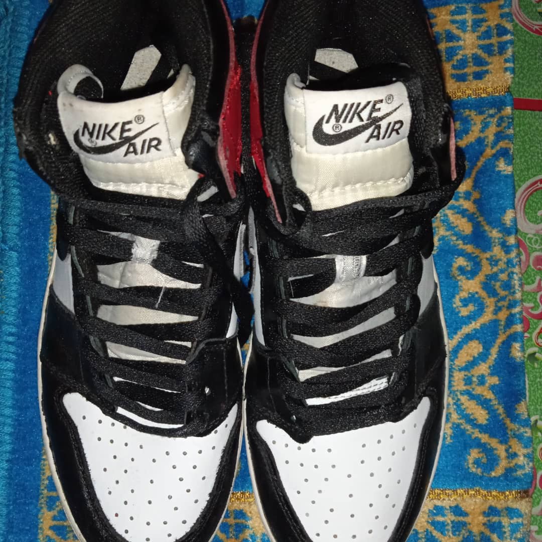 Nike air jordan 1, Fesyen Pria, Sepatu , Sneakers di Carousell