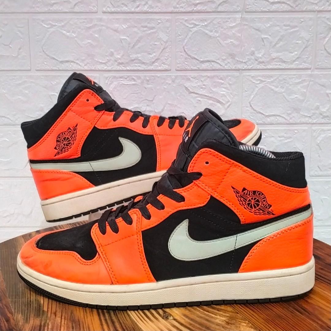 sepatu jordan orange