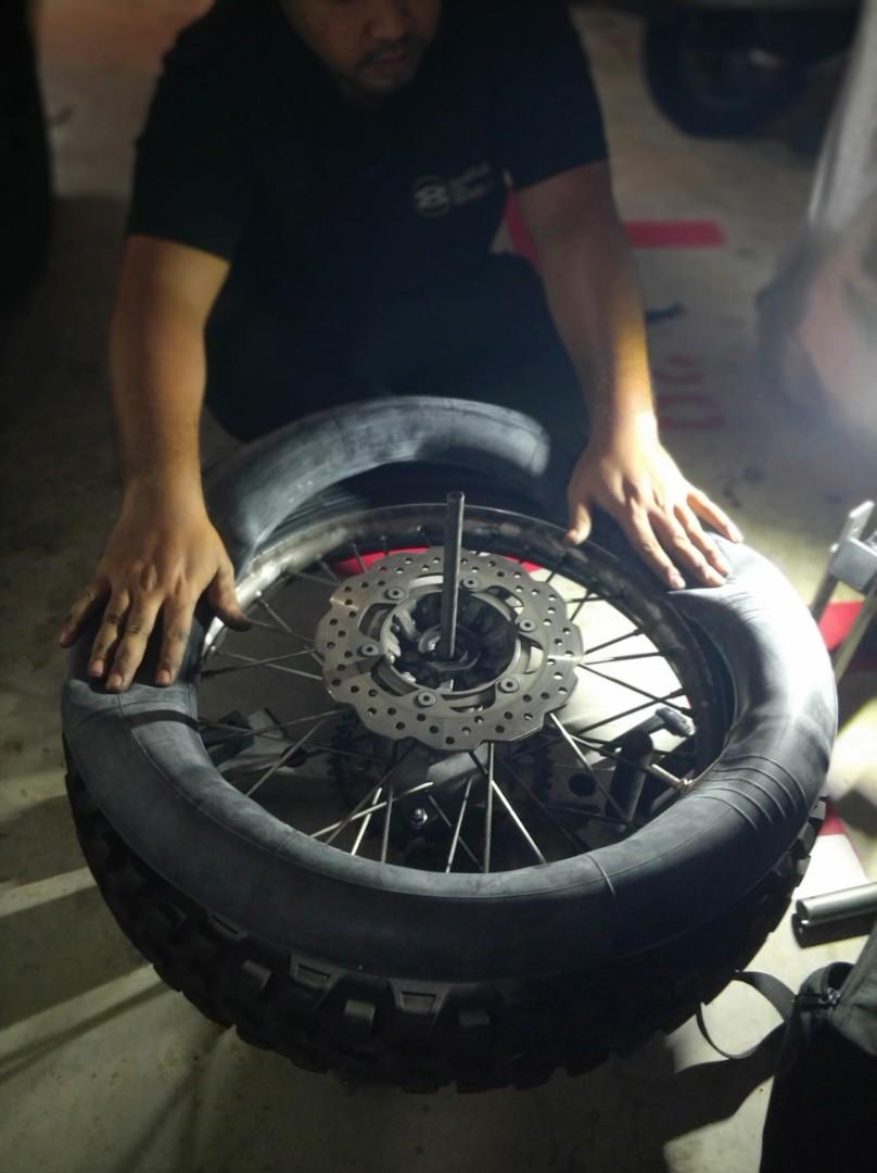 Puncture Repair Mobile Motorcycle Tire Change Oxford CO2