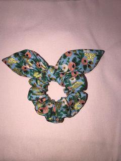 Rifle Paper and Co Garden Party Rosa Chambray Scrunchie Bow