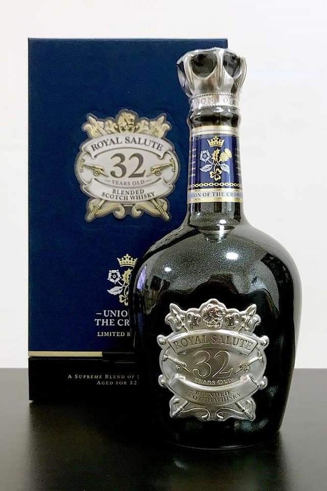 Royal Salute 32 Year 500ml, Food & Drinks, Beverages on Carousell