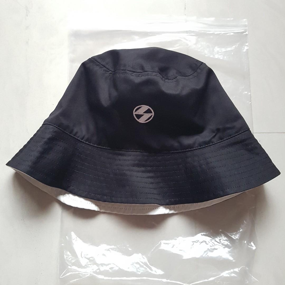 Salvages Reverso reversible bucket hat rare sold out black white, Men's