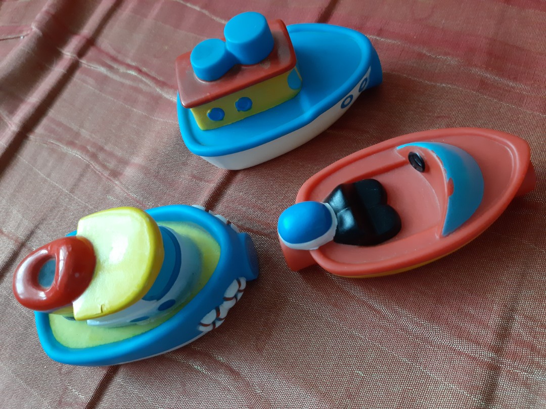 Alex magnetic boats online in the tub