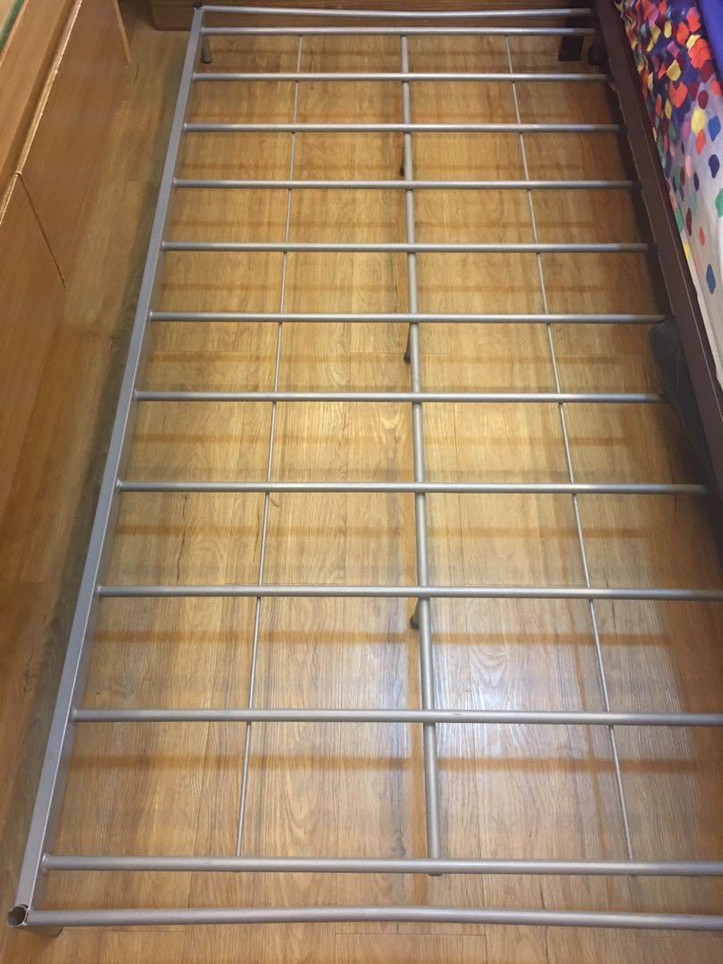 single under bed frame (Category: Bed Frames & Mattresses) located in Pasig City. Submitted by lhen_llagas27 (Listing ID 1109219755, Image 1). Description: .