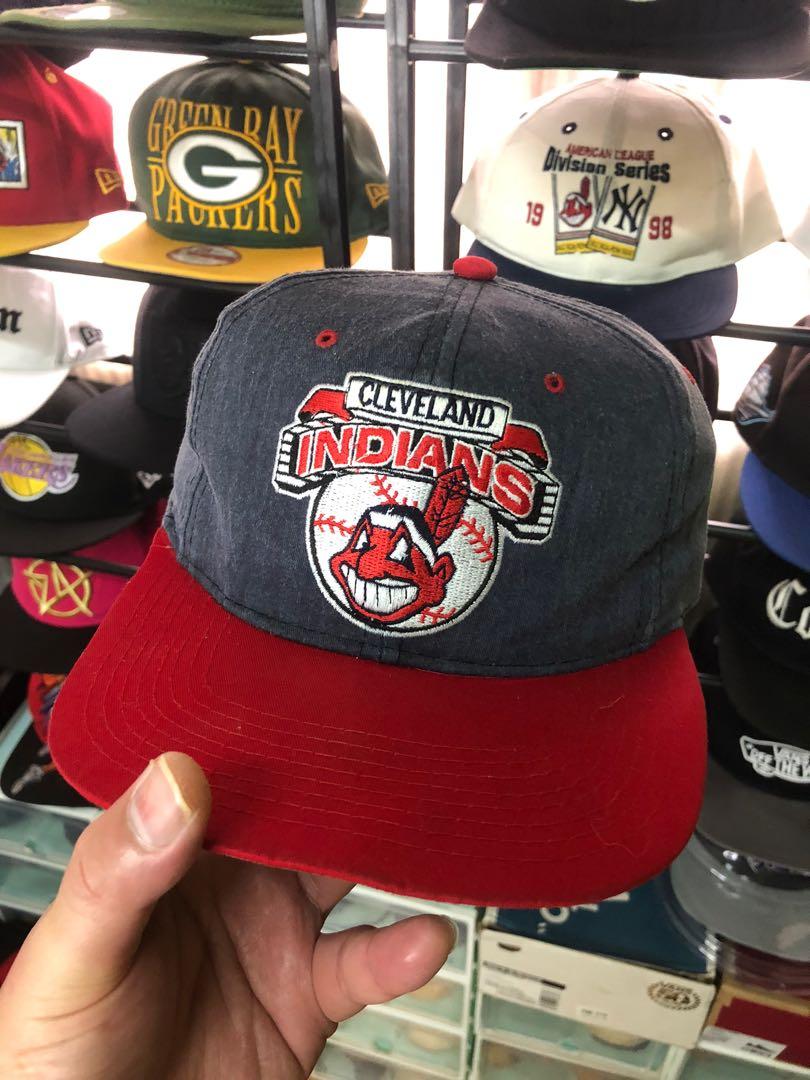 Starter X Cleveland Indians Snapback Cap Men s Fashion Watches