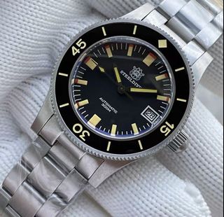 (Category: ) located in . Submitted by z-watches (Listing ID 1080860380, Image 1). Description: .