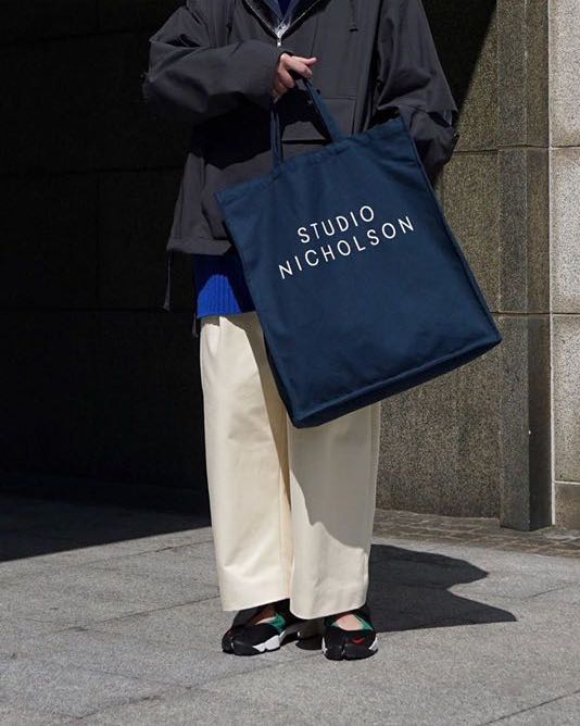 Studio Nicholson Standard Tote in Navy, 男裝, 袋, 腰袋、手提袋