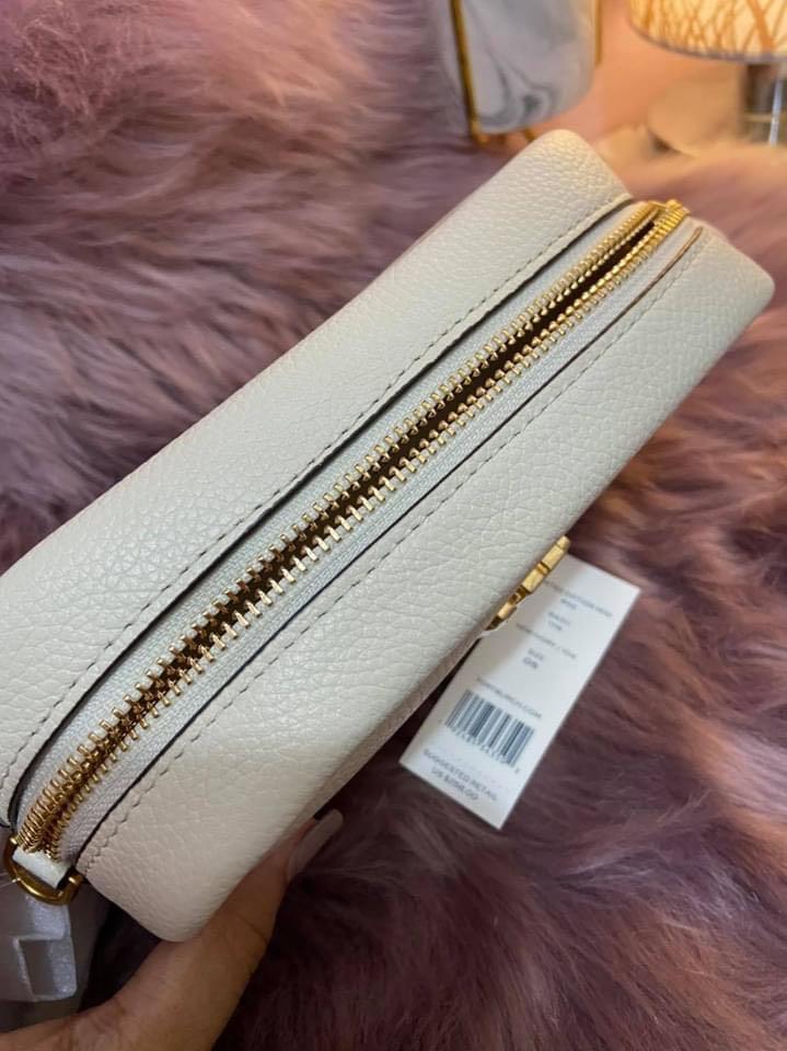 Tory Burch limited edition mini bag, Women's Fashion, Bags & Wallets,  Cross-body Bags on Carousell