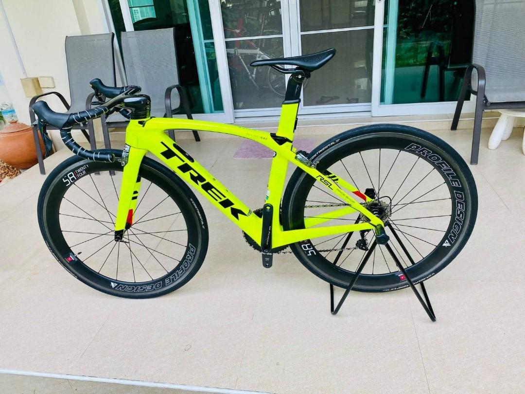 TREK Madone 9 radioactive yellow 