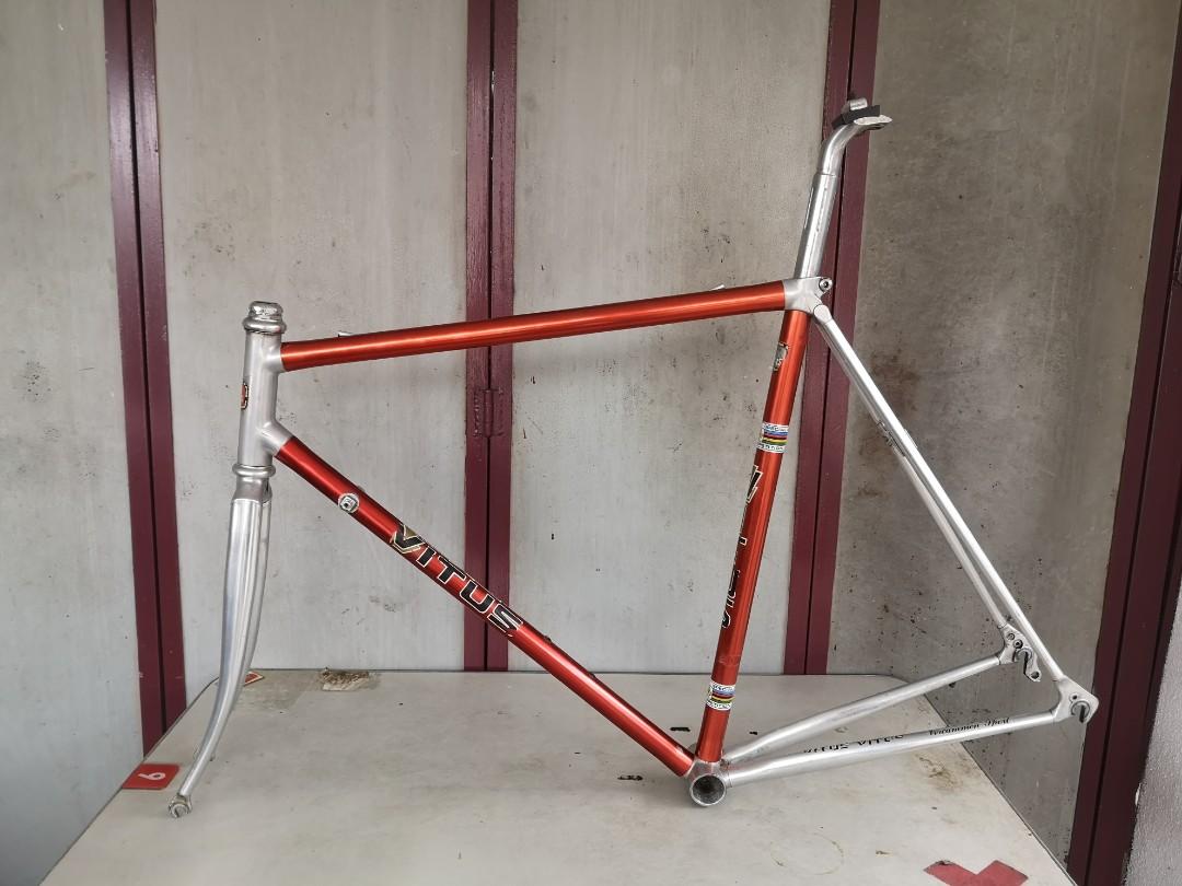 Vitus store steel frame