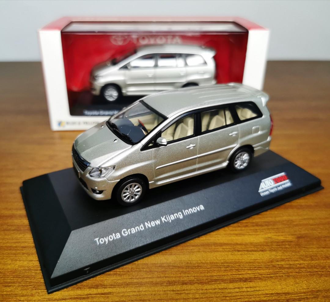 Innova hotsell toy car