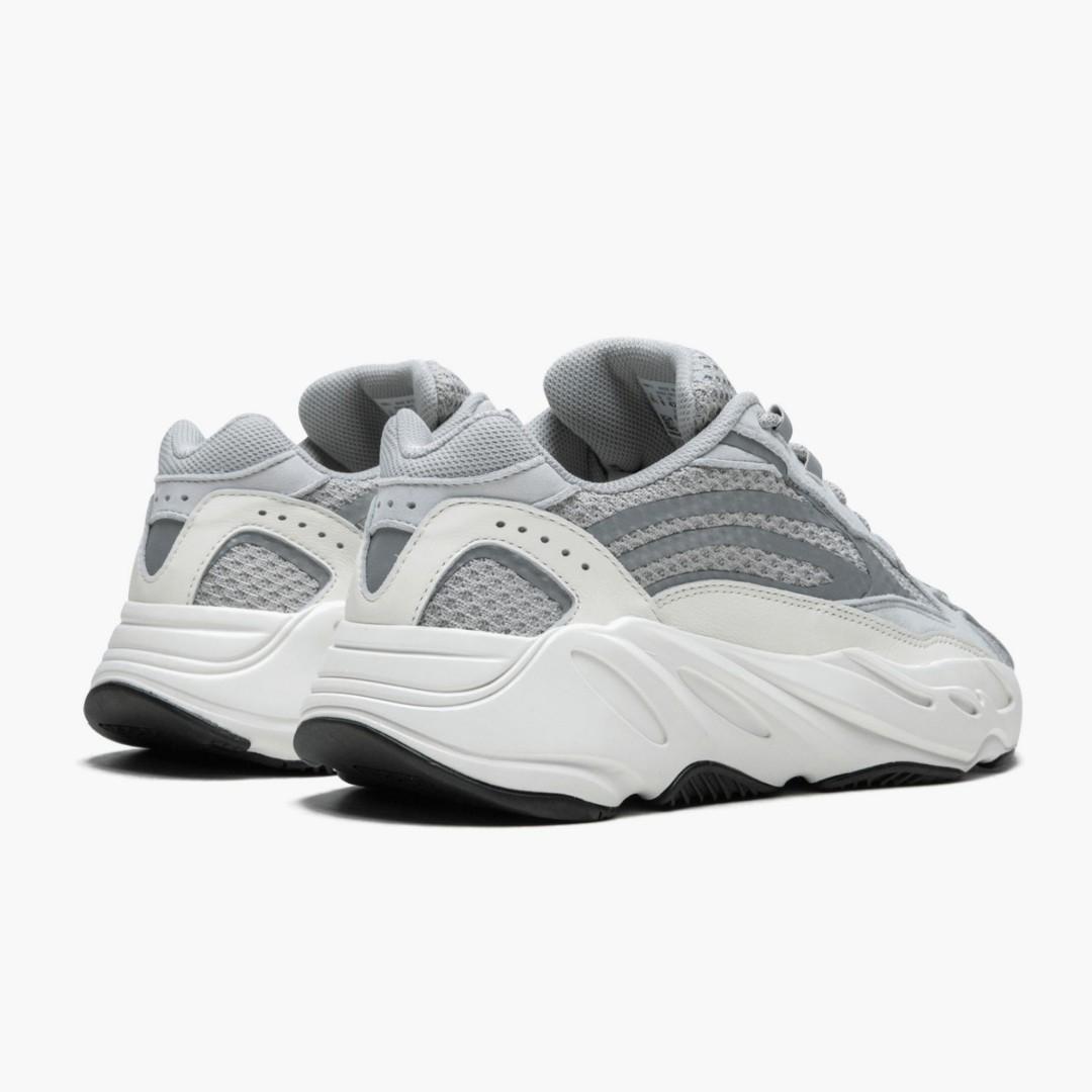 Adidas Yeezy Boost 700 V1 V2