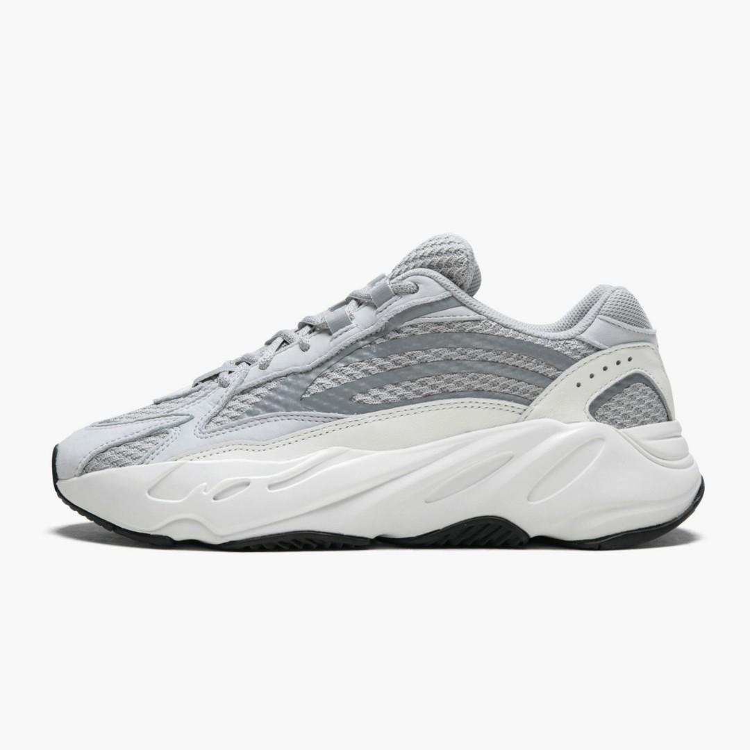 Adidas Yeezy Boost 700 V1 V2