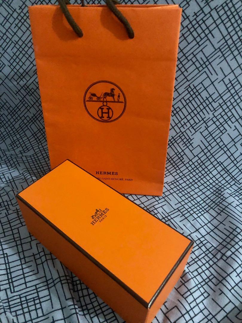 Authentic Hermes Sunnies box and paperbag (Category: Luxury Accessories) located in Imus. Submitted by vanity_cravings (Listing ID 1109450576, Image 1). Description: Authentic Hermes Sunnies Box and paper bag Size as follows: 1) Paper bag L- 6” / 15cm W- 2 2/3” / 7cm H- 8 1/2” / 21 1/2 cm 2) Box L- 6 1/2” / 16 1/2cm W- 2 2/3” / 7cm H- 2 2/3” / 7cm.