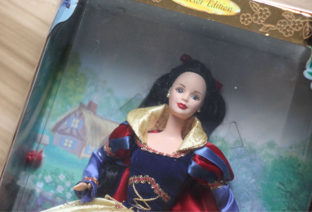 Barbie as Snow White 1999, Hobbies & Toys, Toys & Games on Carousell