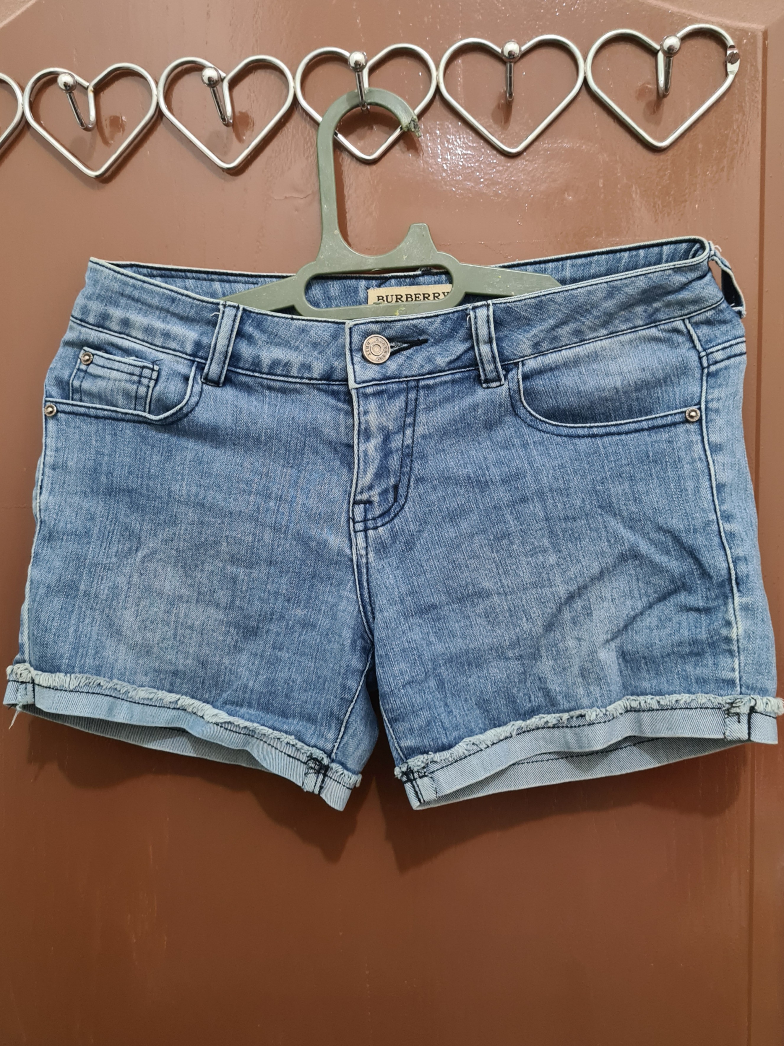 BURBERRY JEANS SHORTPANTS, Fesyen 